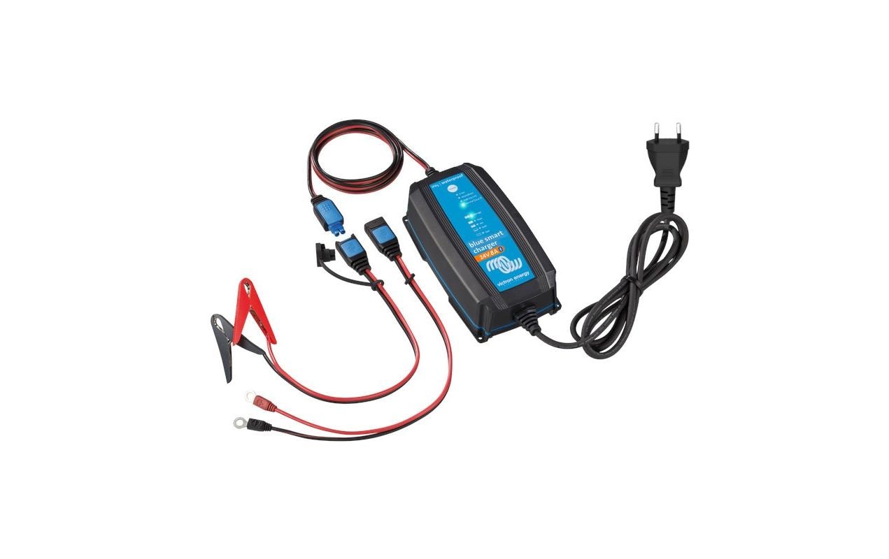 Victron Energy Blue Smart Ladegerät 24V 8A IP66 mit Bluetooth, mit CH Stecker