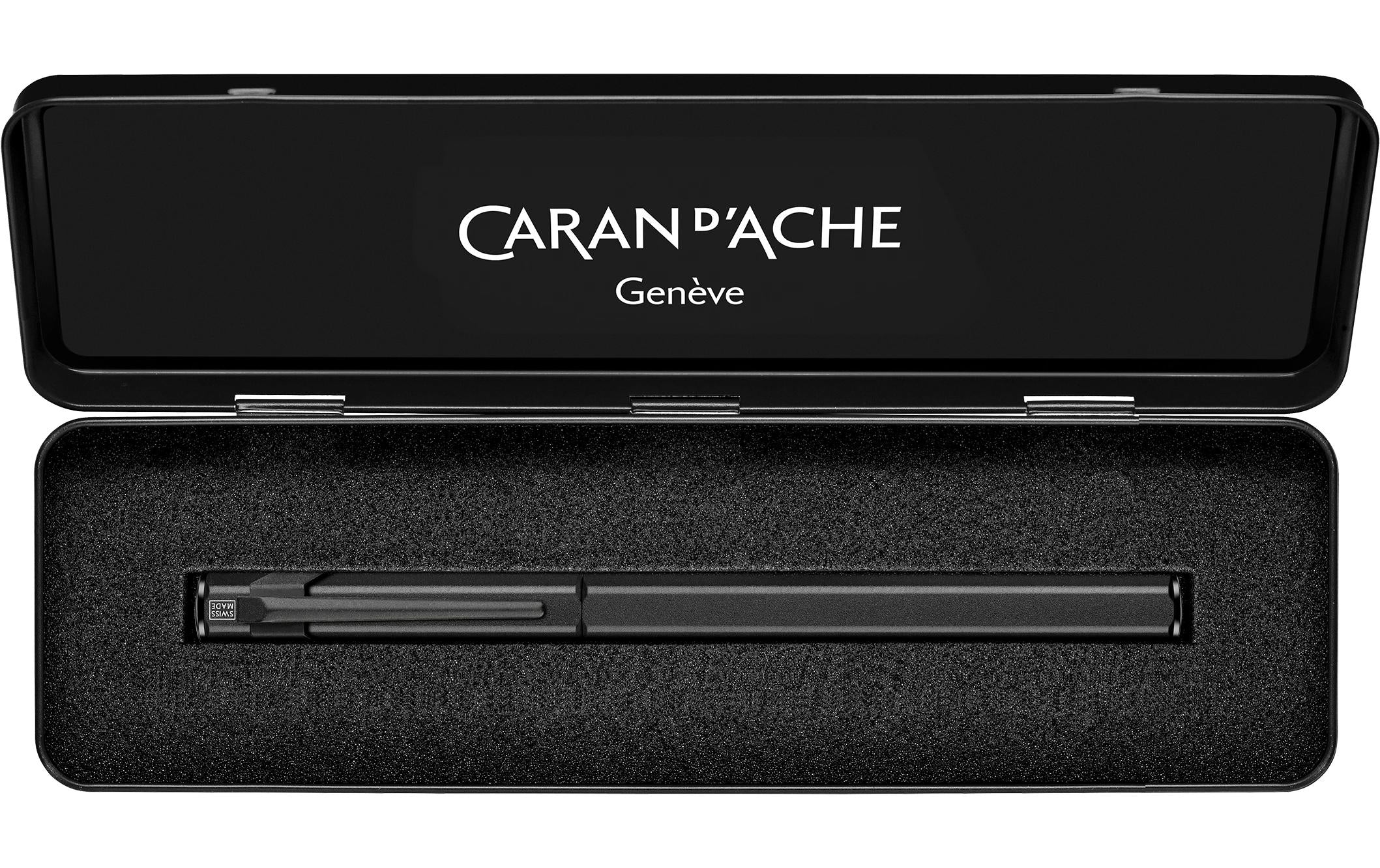 Caran dAche Füllfederhalter 849 Black Code M 0.55mm, schwarz