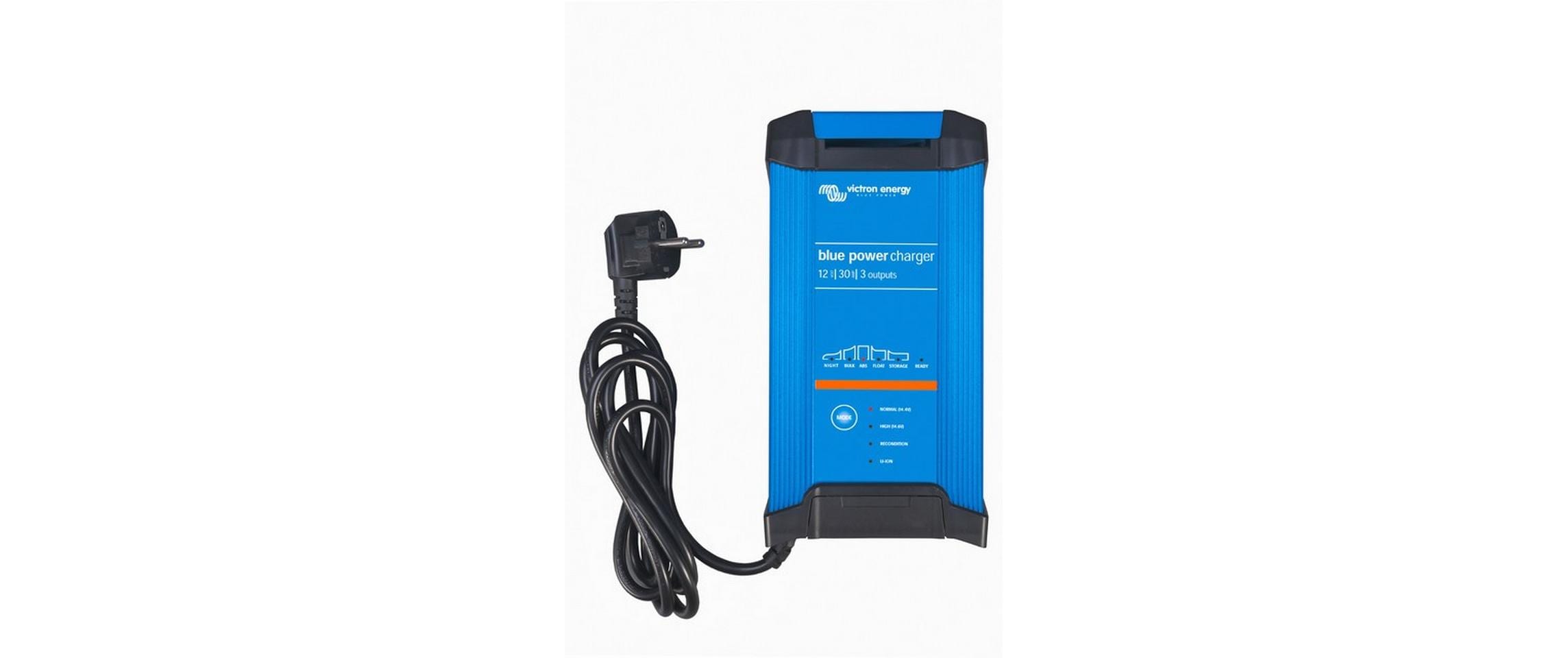 Victron Energy BlueSmart IP22 12V 20A