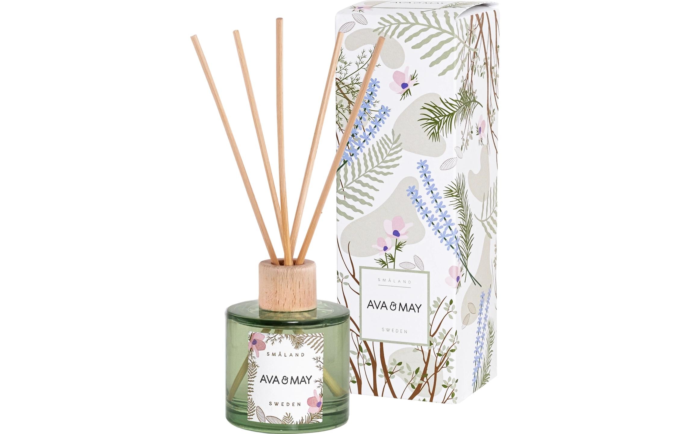 AVA & MAY Duftstäbchen Småland, 100 ml 6.6x6.6x20 cm, Stäbchen aus Echtholz