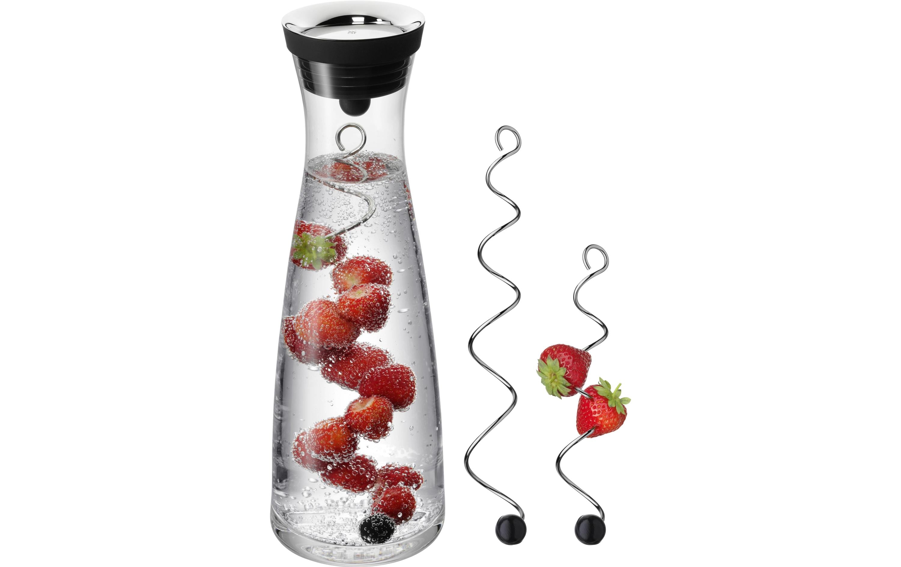 WMF Karaffe Basic plus 2 Fruchtspiesse Fassungsvermögen: 1 Liter