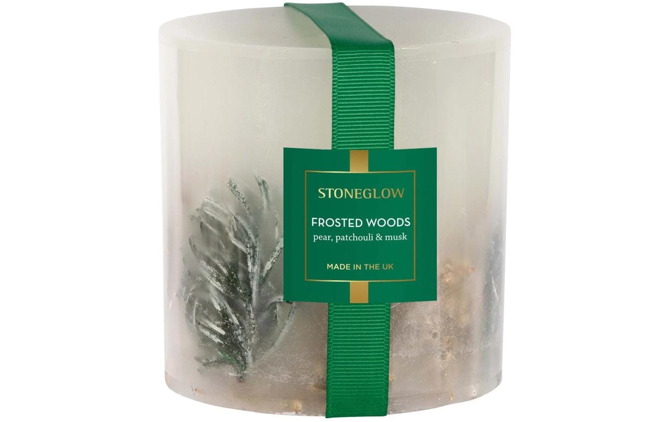Stoneglow Kerze Frosted Woods Rund, 9.5cm, 60 Stunden