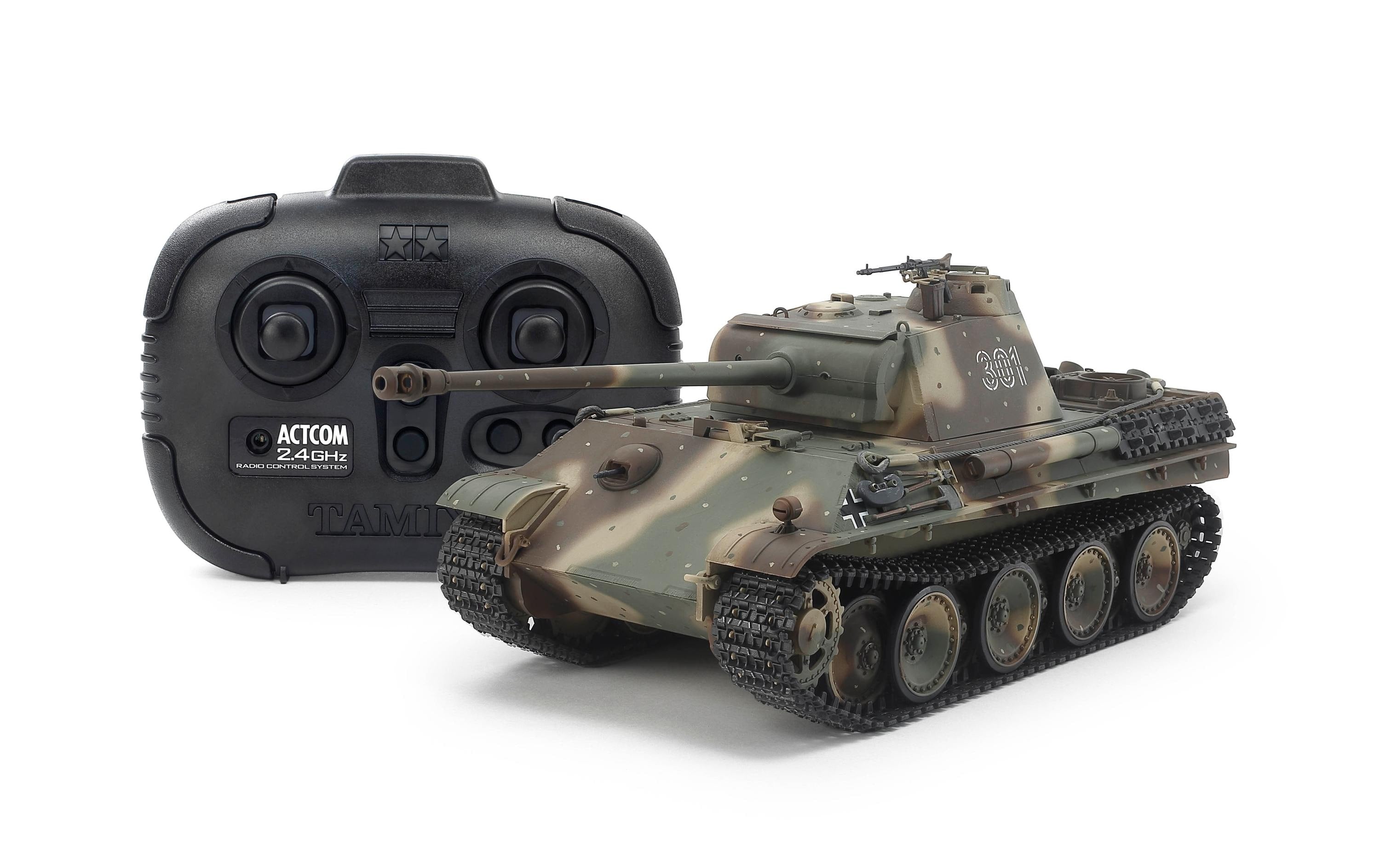 Tamiya German Panther Type G Late Version Bausatz, 1:35, with controler