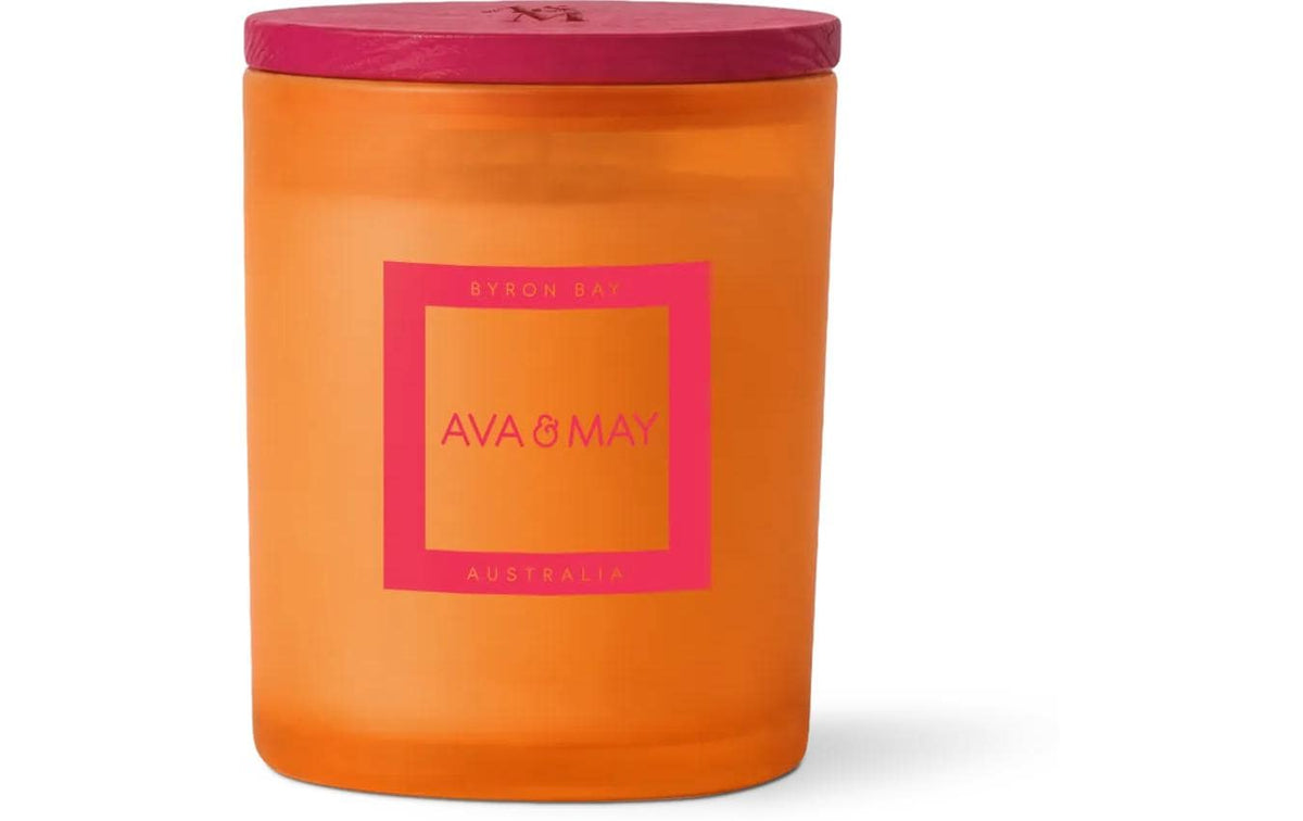 AVA&MAY Duftkerze Byron Bay, 220 g 9.6x8 cm (HxD), Brenndauer 56h