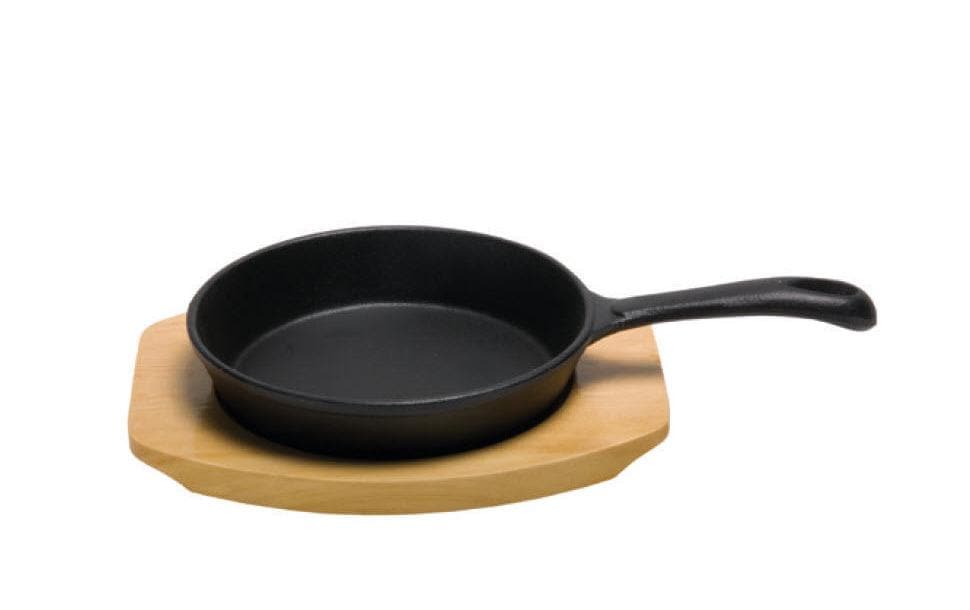 Nouvel Hot Pan mit Holzteller Gusspfanne mit Holzteller, Ø 17.5cm