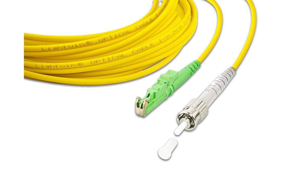 Lightwin LWL HQ Simplex Patchkabel, 1m Singlemode 9/125µm, E2000/APC-ST, OS2